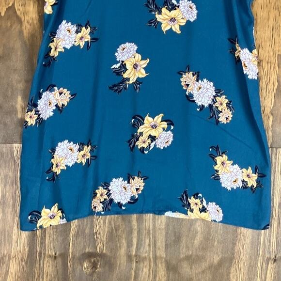 LOFT Womens Tank Top Blue White Floral Petite Crew Neck Keyhole Back XXSP - Picture 3 of 12